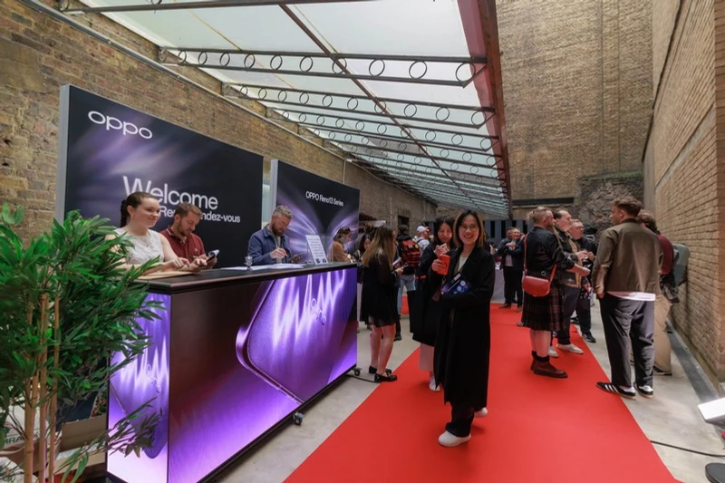 Guests arriving at the OPPO Reno13 launch reception