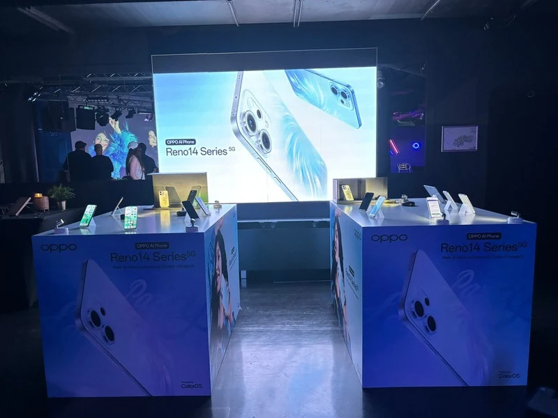 OPPO Reno14 product gallery and presentation screen